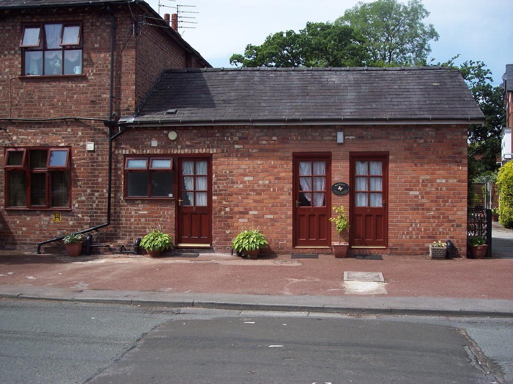 Butterfly Guest House Cheadle  Zewnętrze zdjęcie